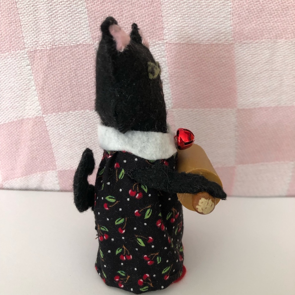 Baker Felt Cat art doll black with cherry dress, rolling pin NWT hand-sewn - Picture 5 of 7